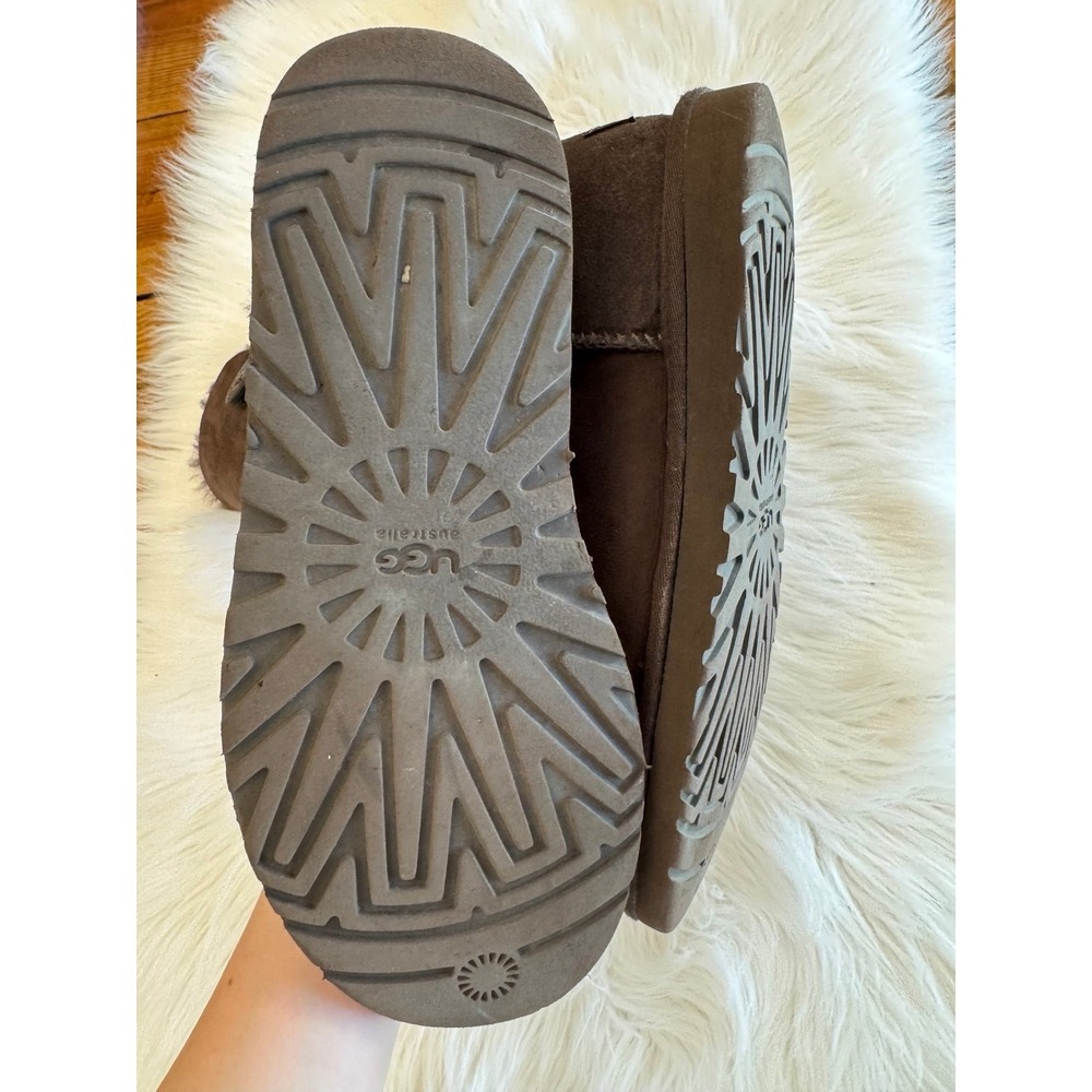UGG Women's‎ Bailey Button Triplet II boots in chocolate brown suede size 9 - Picture 5 of 7